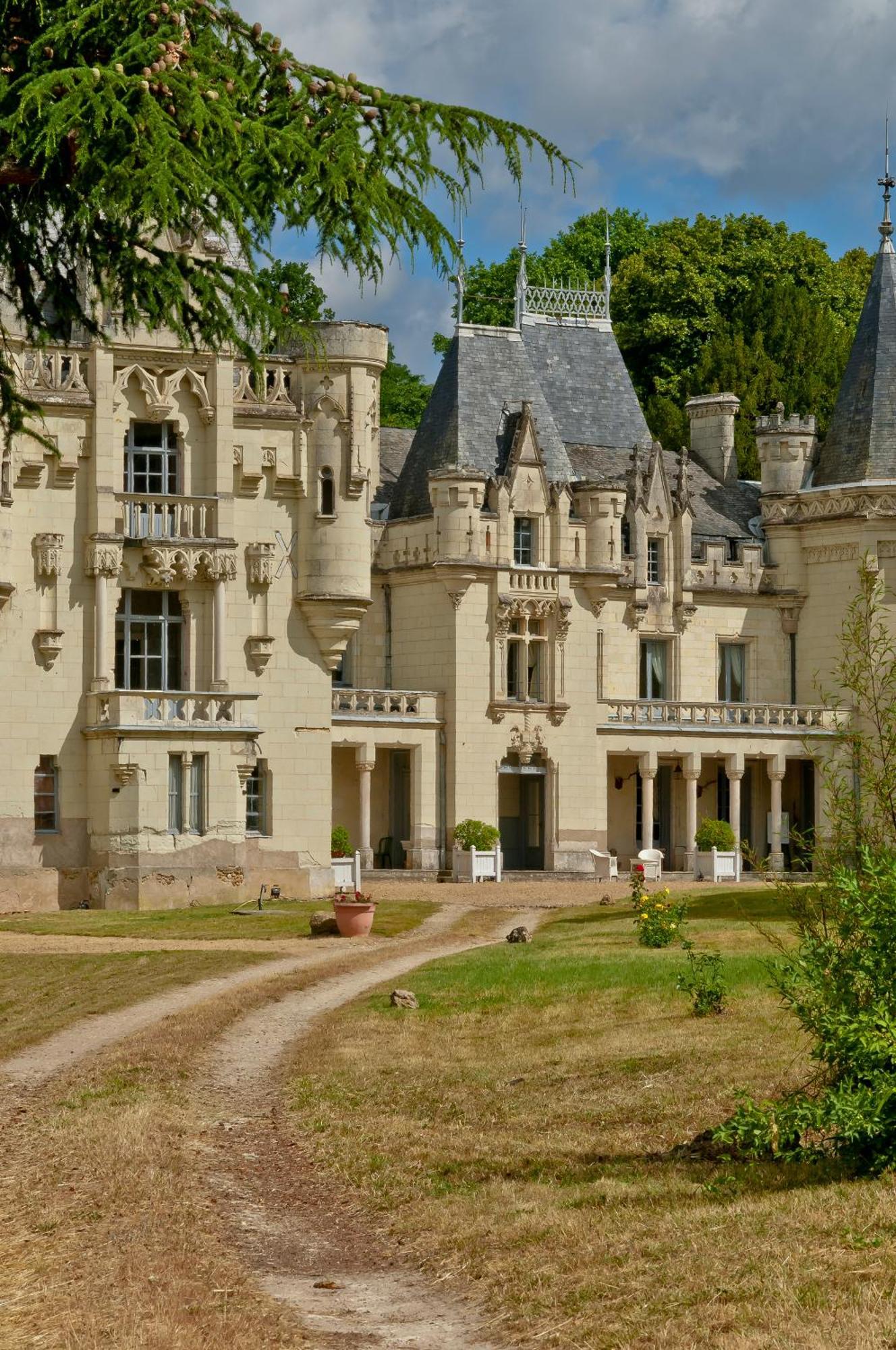 Chateau De Salvert - 4 Gites - 32 Personnes Neuillé Exteriör bild