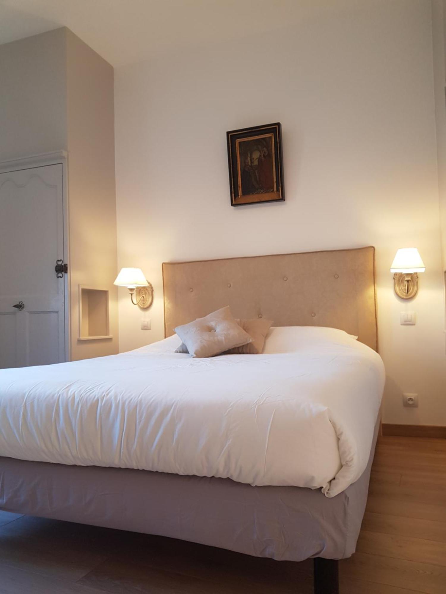 Chateau De Salvert - 4 Gites - 32 Personnes Neuillé Exteriör bild