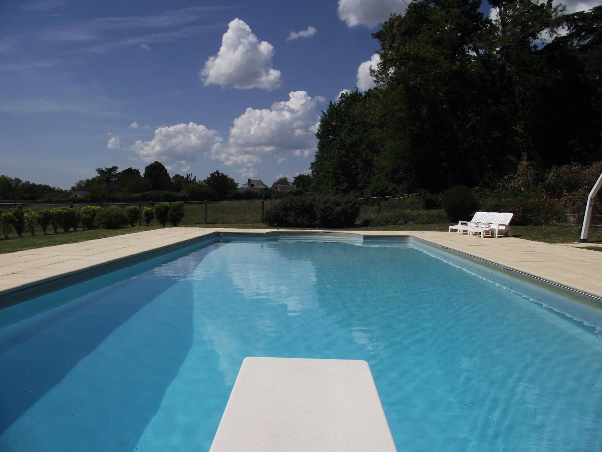 Chateau De Salvert - 4 Gites - 32 Personnes Neuillé Exteriör bild