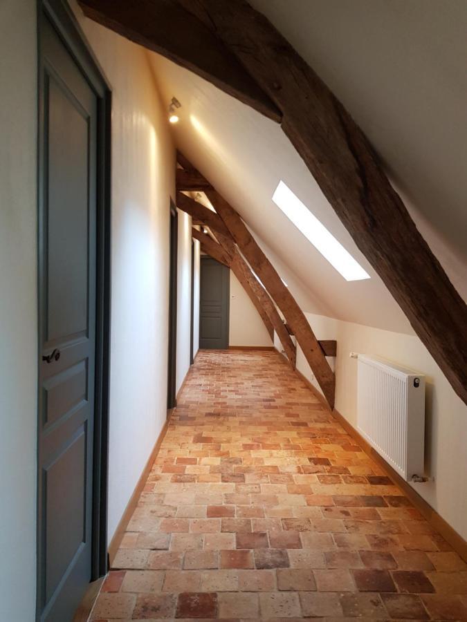 Chateau De Salvert - 4 Gites - 32 Personnes Neuillé Exteriör bild