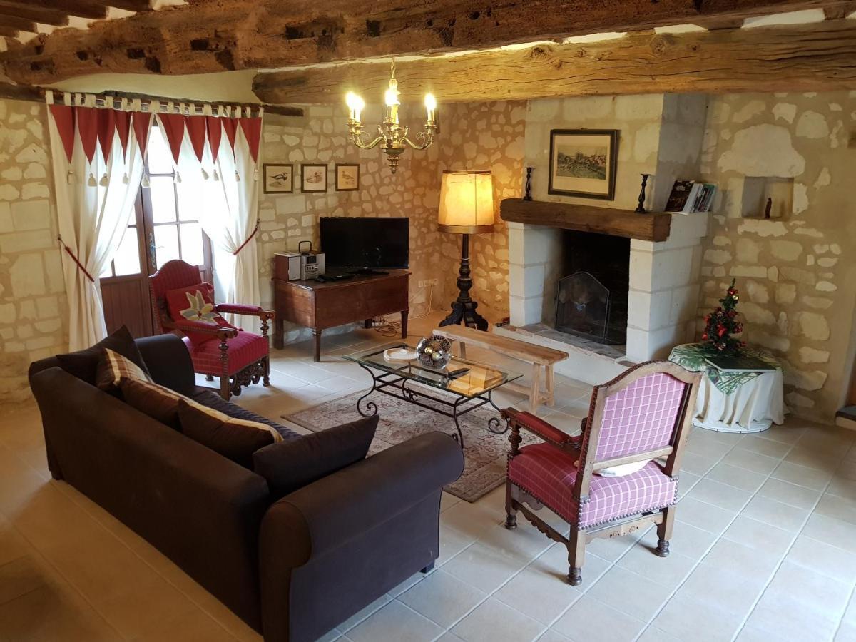 Chateau De Salvert - 4 Gites - 32 Personnes Neuillé Exteriör bild
