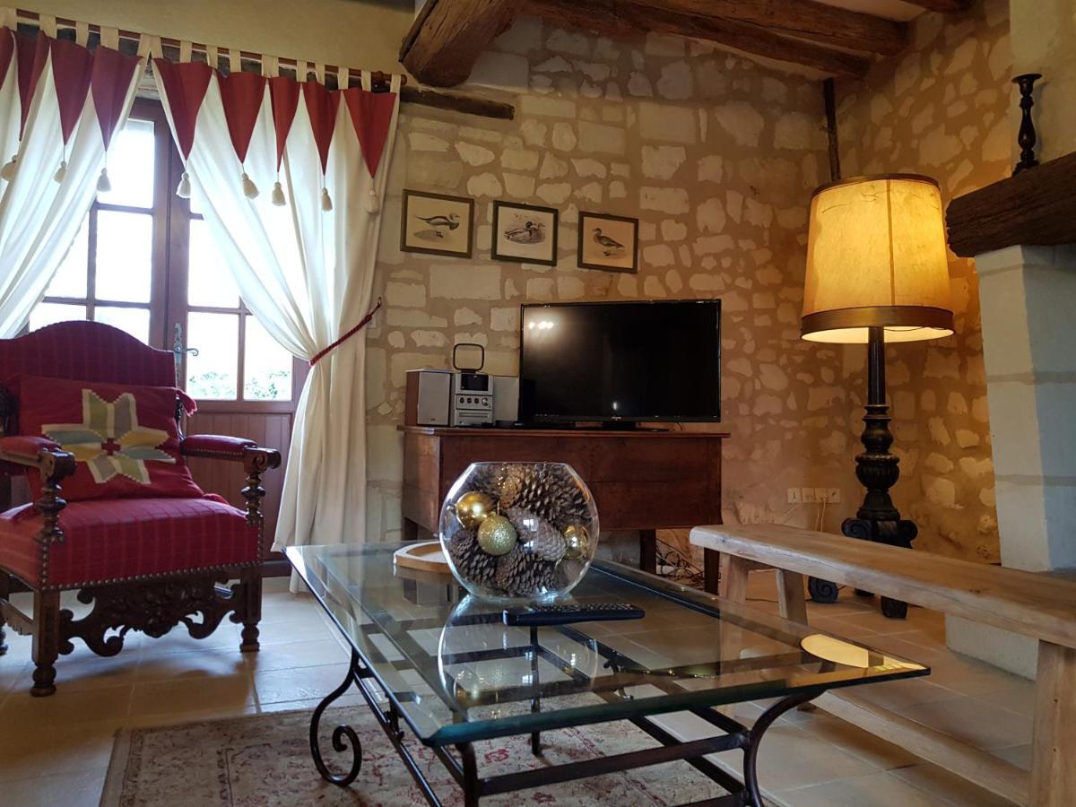 Chateau De Salvert - 4 Gites - 32 Personnes Neuillé Exteriör bild