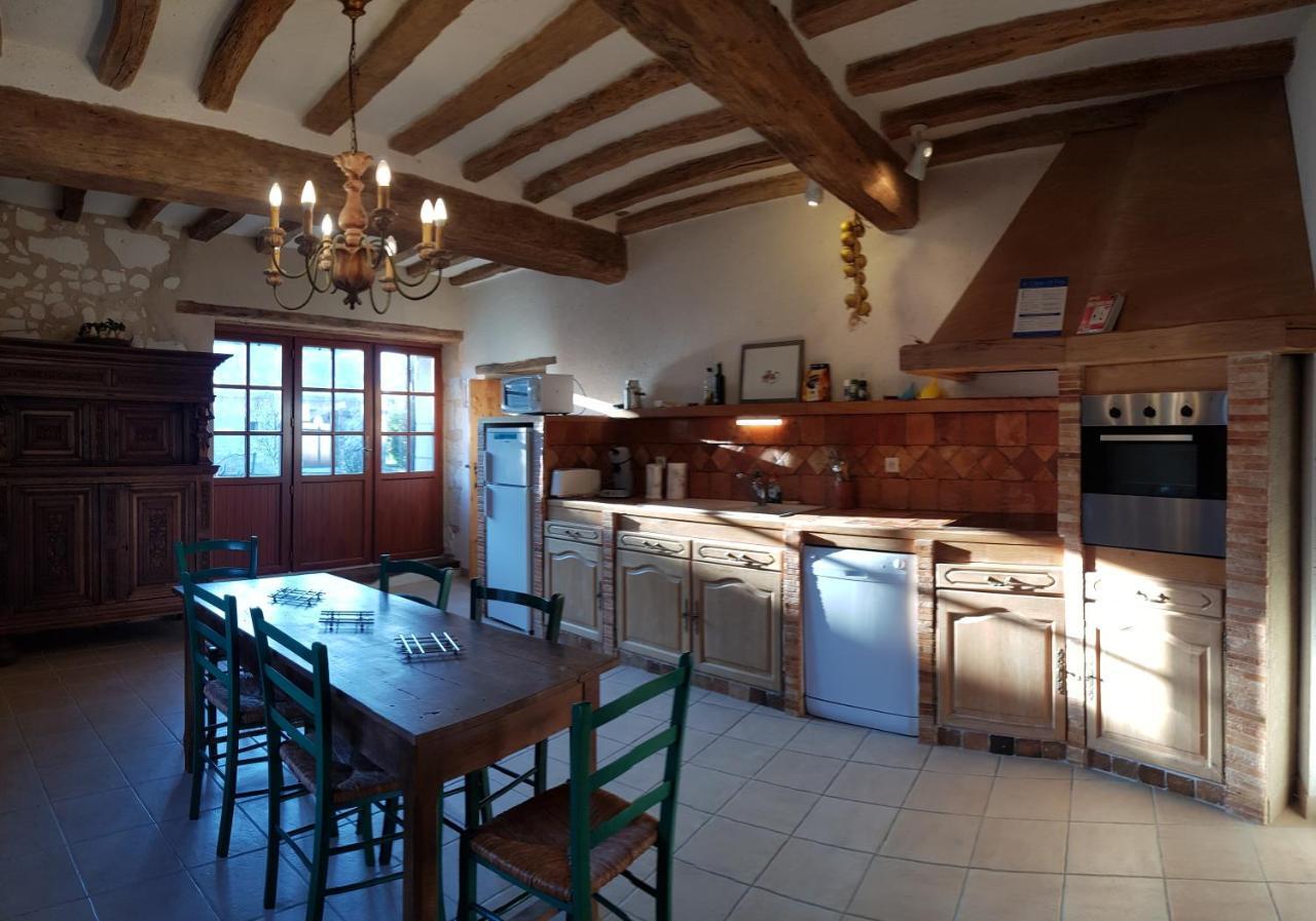 Chateau De Salvert - 4 Gites - 32 Personnes Neuillé Exteriör bild