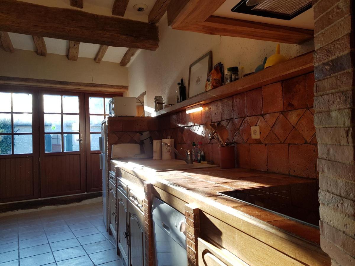 Chateau De Salvert - 4 Gites - 32 Personnes Neuillé Exteriör bild