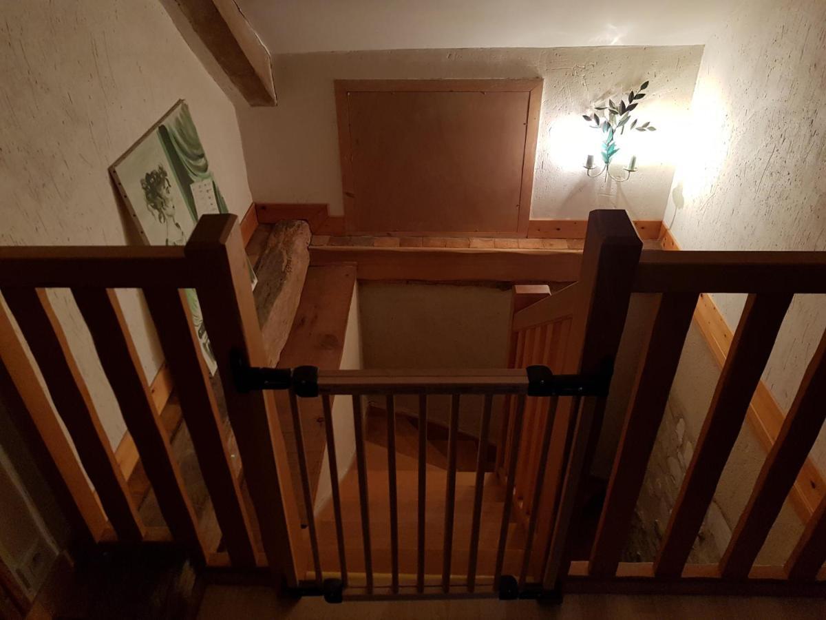 Chateau De Salvert - 4 Gites - 32 Personnes Neuillé Exteriör bild
