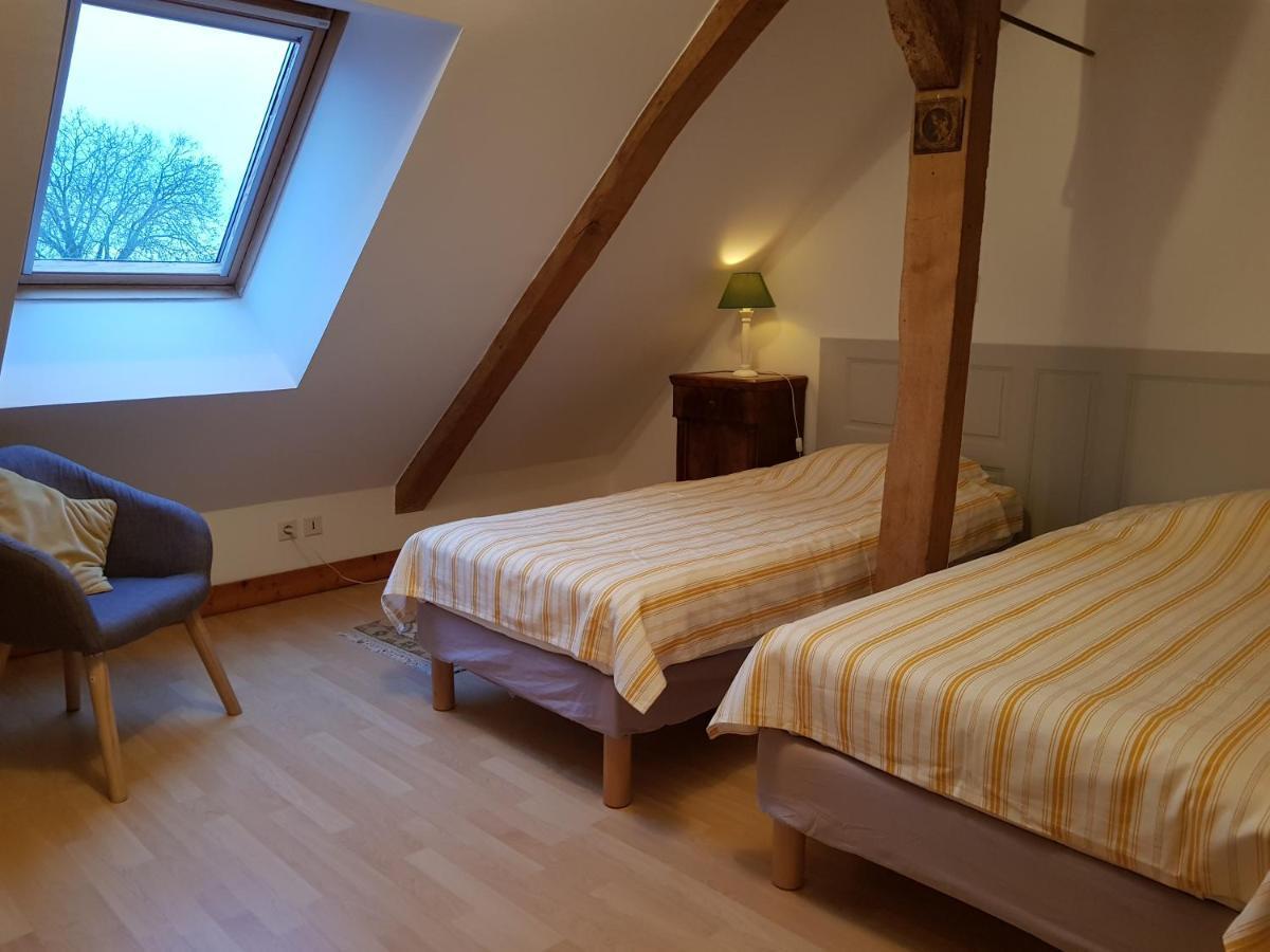 Chateau De Salvert - 4 Gites - 32 Personnes Neuillé Exteriör bild